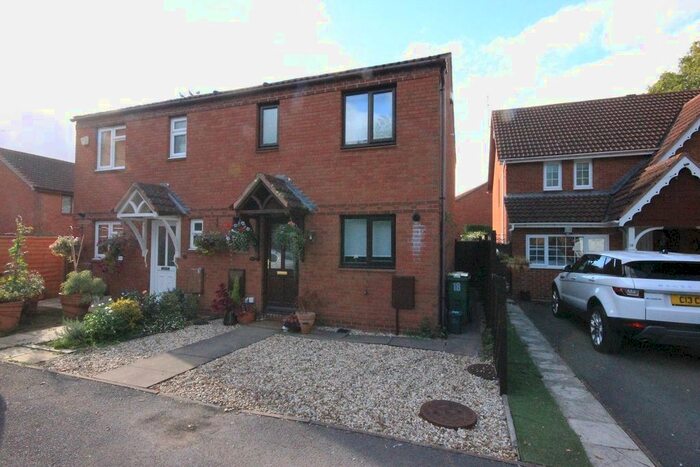 3 Bedroom Semi-Detached House To Rent In West End Lane, Hucclecote, Gloucester, GL3