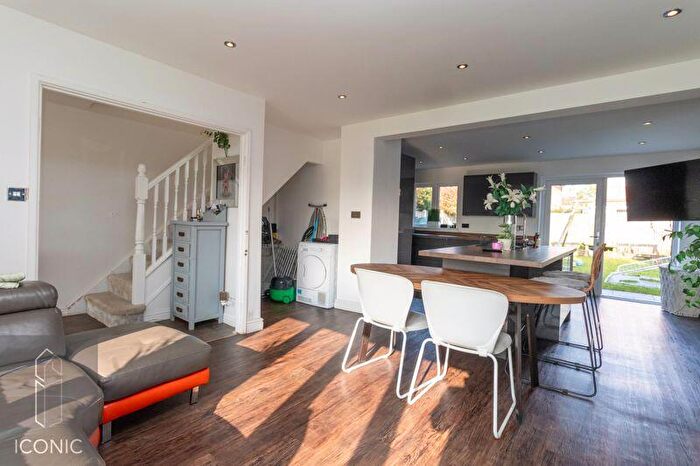 4 Bedroom Detached House For Sale In Paddock Close, Belton, Great Yarmouth, NR31