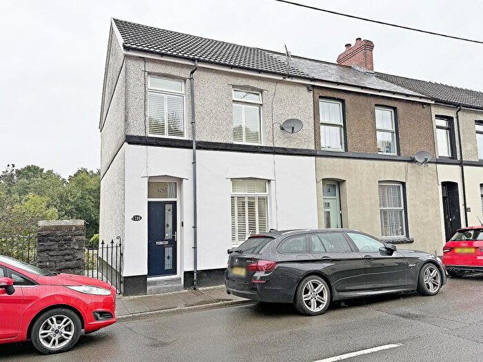 3 Bedroom End Of Terrace House For Sale In Mill Street, Tonyrefail, Porth, Rhondda Cynon Taff., CF39