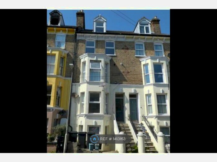 2 Bedroom Flat To Rent In Dover, Dover, CT17