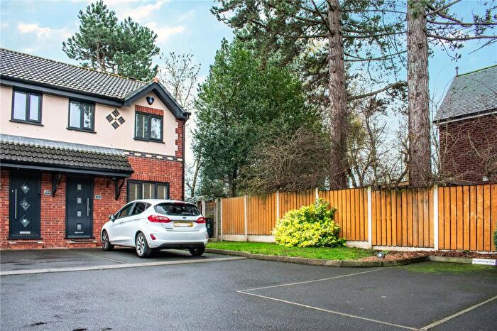 3 Bedroom Semi Detached House For Sale In Holme Park Way, Failsworth, Manchester, Greater Manchester, M35