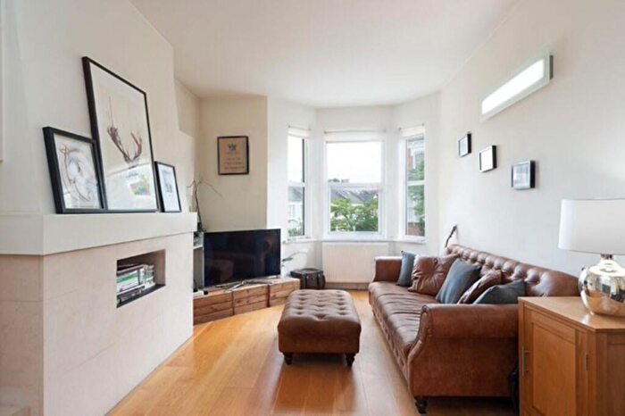 2 Bedroom Apartment To Rent In Ingham Road, NW6