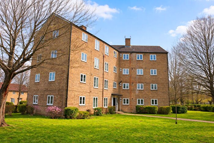 2 Bedroom Flat For Sale In Hornbeams, Sweet Briar, Welwyn Garden City, AL7