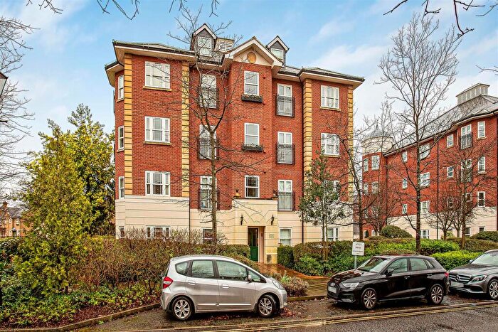 1 Bedroom Flat To Rent In Trinity Church Road, Barnes, London, SW13