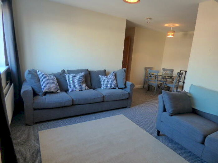 2 Bedroom Apartment To Rent In Liffey Court, L3