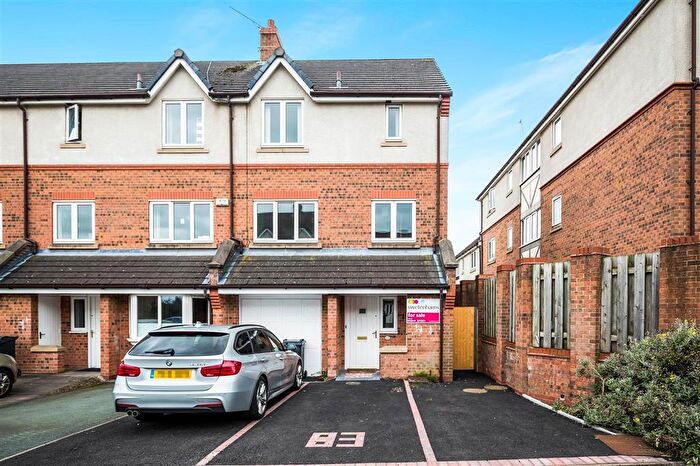 4 Bedroom Mews To Rent In Duchess Place, Chester, CH2