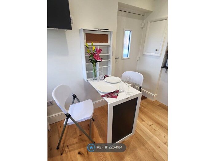 Studio To Rent In Dunstall Road, Barton-Le-Clay, Bedford, MK45