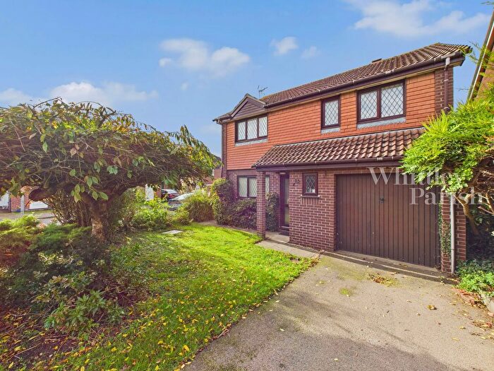 4 Bedroom Detached House For Sale In Burton Close, Diss, IP22