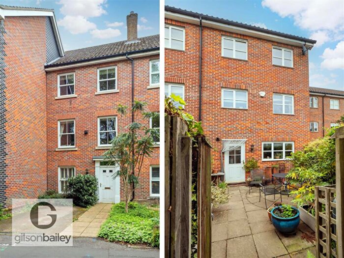 4 Bedroom Town House For Sale In St. Faiths Lane, Norwich, NR1