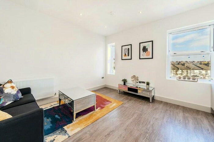 2 Bedroom Apartment To Rent In Napier Road, London, NW10