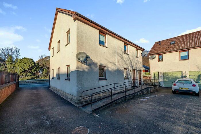 2 Bedroom Flat To Rent In Brook Street, Menstrie, Clackmannanshire, FK11