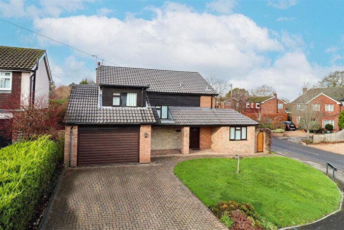 4 Bedroom Detached House For Sale In Veronica Drive, Crookham Village, Fleet, GU51