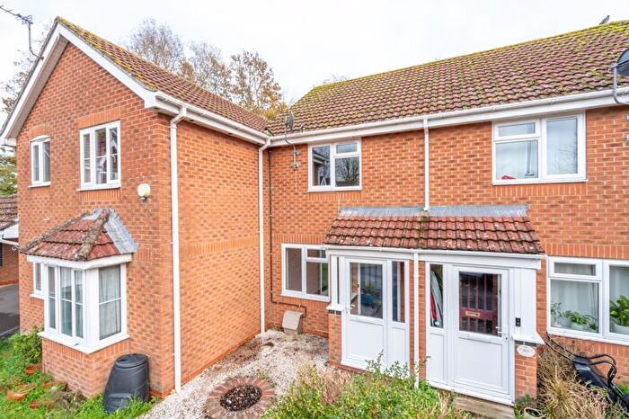 2 Bedroom Terraced House For Sale In Churchwood Drive, Chichester, PO20