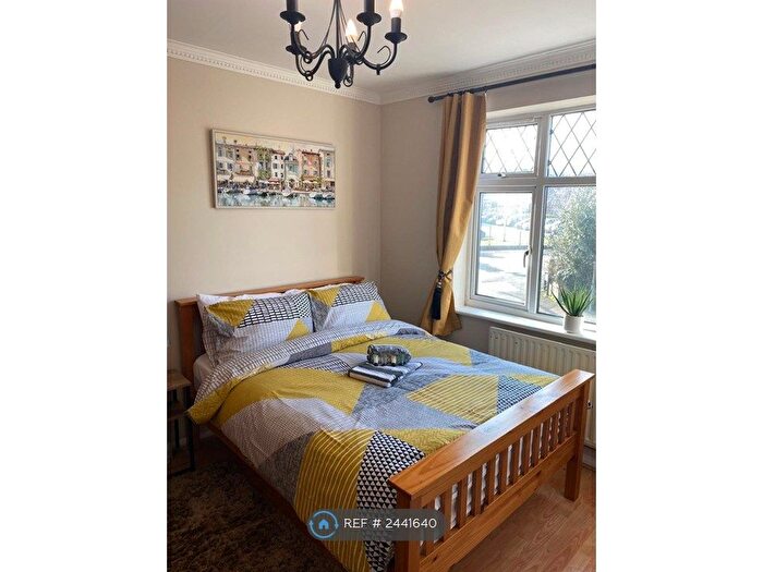 2 Bedroom Semi-Detached House To Rent In Carlton Crescent, Luton, LU3