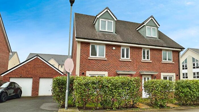 3 Bedroom Semi-Detached House For Sale In Henry Shute Road, Bristol, BS16
