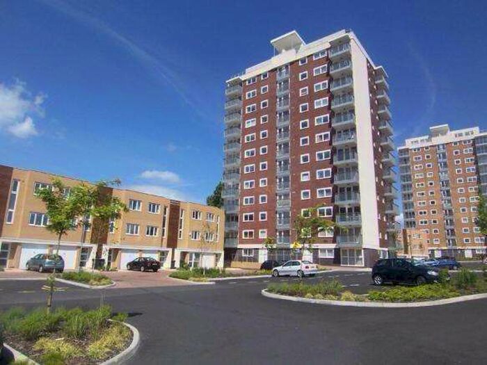 3 Bedroom House To Rent In Lakeside Rise, Manchester, M9