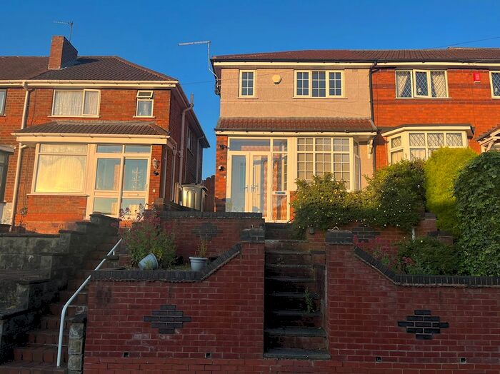 3 Bedroom End Of Terrace House To Rent In Glencroft Road, Solihull, B92