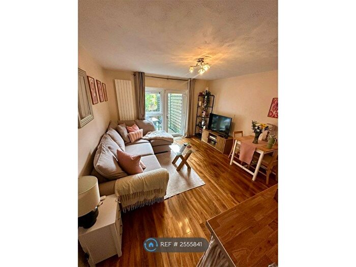 2 Bedroom Maisonette To Rent In The Terrace, Redbourn, St. Albans, AL3