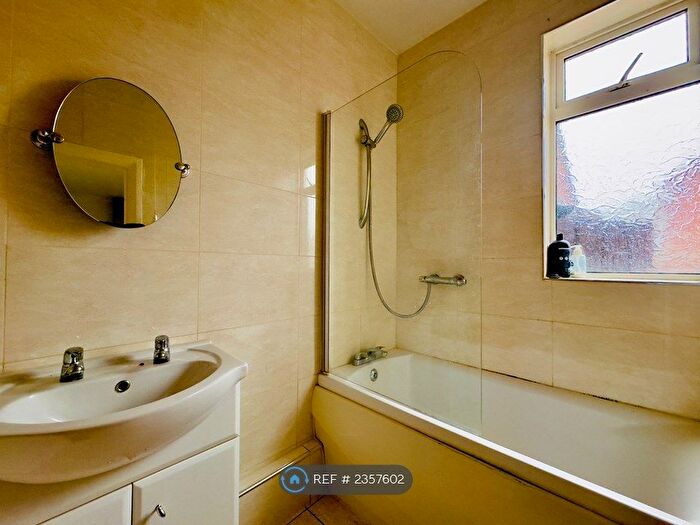 2 Bedroom End Of Terrace House To Rent In George Street, Gosforth, Newcastle Upon Tyne, NE3