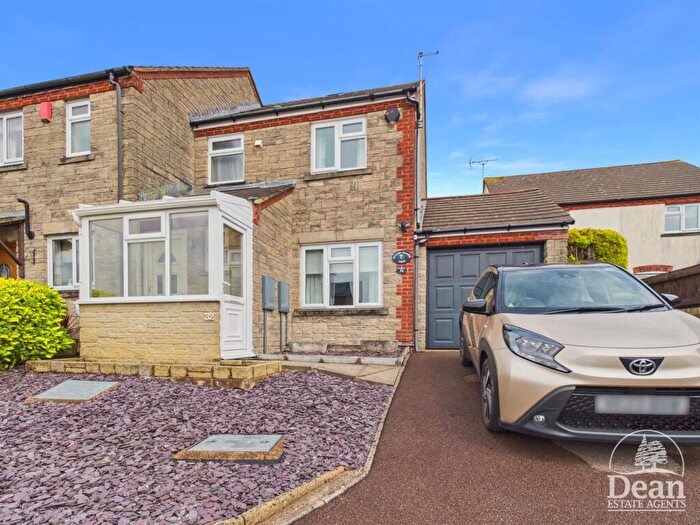 3 Bedroom Semi Detached House For Sale In Mount Pleasant Road, Cinderford, GL14