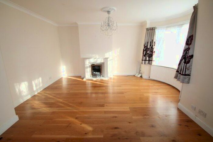 4 Bedroom Property To Rent In Harland Avenue, Sidcup DA15