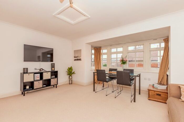 2 Bedroom Flat To Rent In Ock Street, Abingdon, OX14