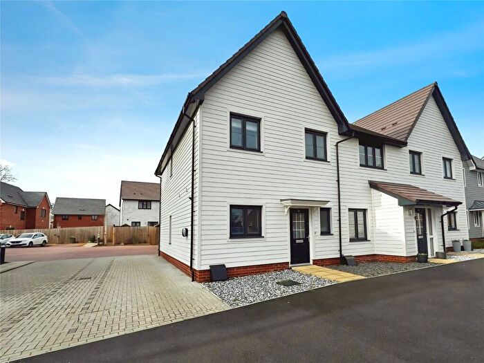 2 Bedroom Semi-Detached House For Sale In Wheat Street, Finchwood Park, Wokingham, Berkshire, RG40