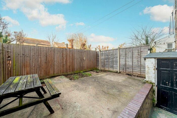 2 Bedroom Flat To Rent In Selhurst Road, Selhurst, London SE25