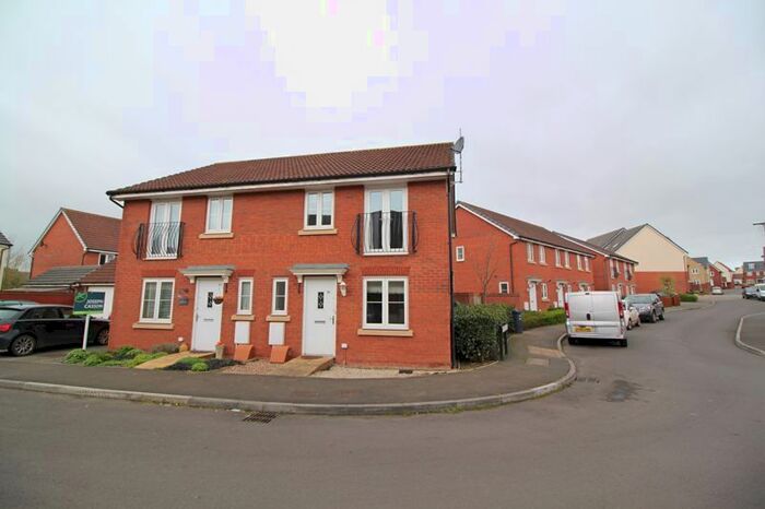 3 Bedroom Semi-Detached House To Rent In Lilliana Way, Bridgwater TA5