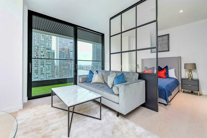 Apartment To Rent In Bagshaw Building, The Wardian, Canary Wharf, E14