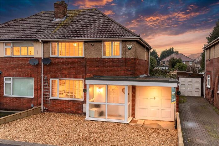 3 Bedroom Semi Detached House For Sale In Wheeler Avenue, Swindon, SN2