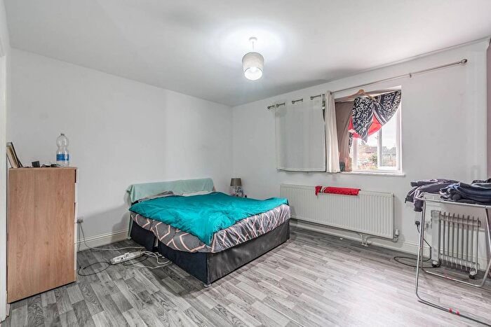 1 Bedroom Studio To Rent In Lyncroft Avenue, Pinner, HA5