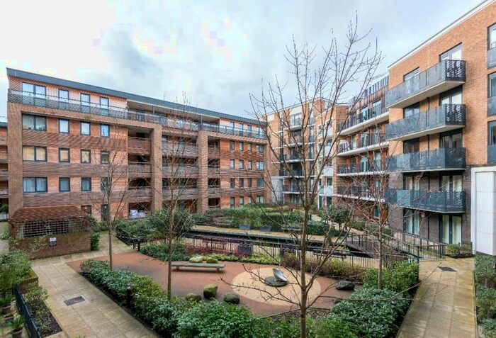 1 Bedroom Apartment To Rent In Maple Quay, Needleman Street, Canada Water, SE16