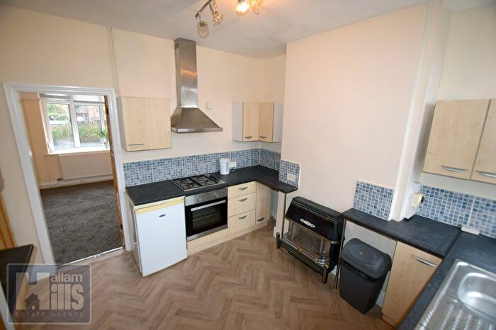 3 Bedroom Flat To Rent In Infirmary Road, Sheffield, South Yorkshire, S6
