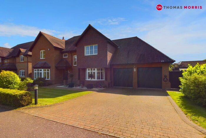 5 Bedroom Detached House For Sale In The Cloches, Beeston, Sandy, Bedfordshire, SG19