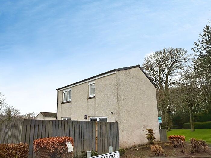 2 Bedroom Detached House For Sale In High Parksail, Erskine, PA8