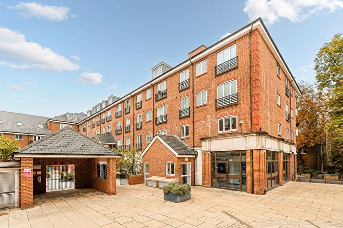 1 Bedroom Flat For Sale In Booth House, High Street, Brentford Lock, TW8
