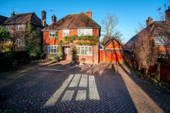 4 Bedroom Detached House To Rent In Farnham Road, Guildford, GU2