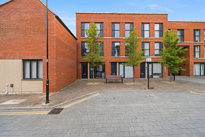 3 Bedroom Town House For Sale In Fairway View, Reddish, Stockport, SK5