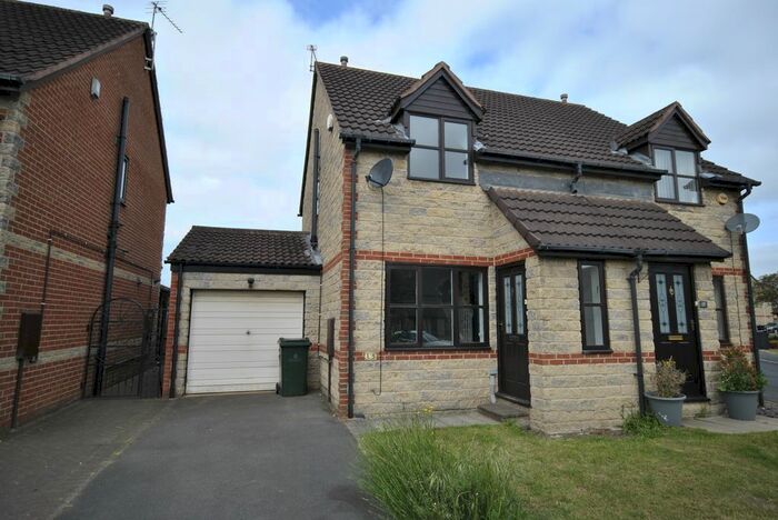 2 Bedroom Semi-Detached House To Rent In West Green Drive, Kirk Sandall, Doncaster, DN3