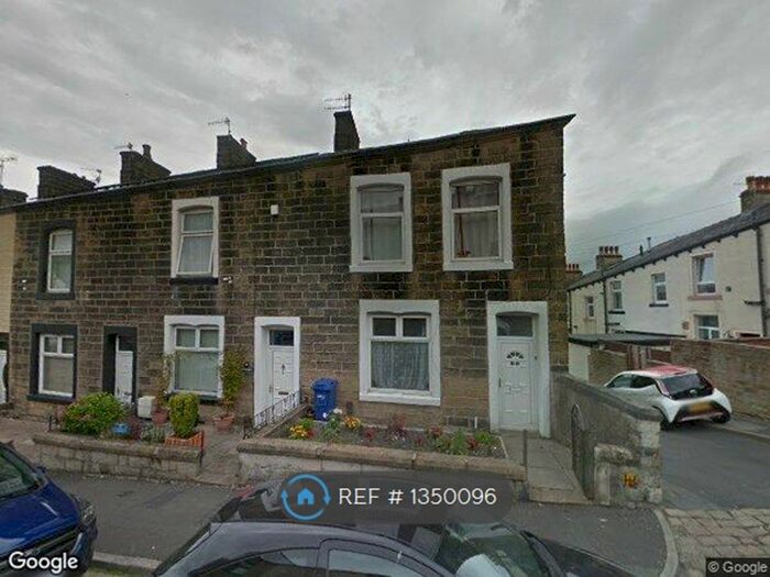 4 Bedroom Terraced House To Rent In Hartley Street, Colne, BB8