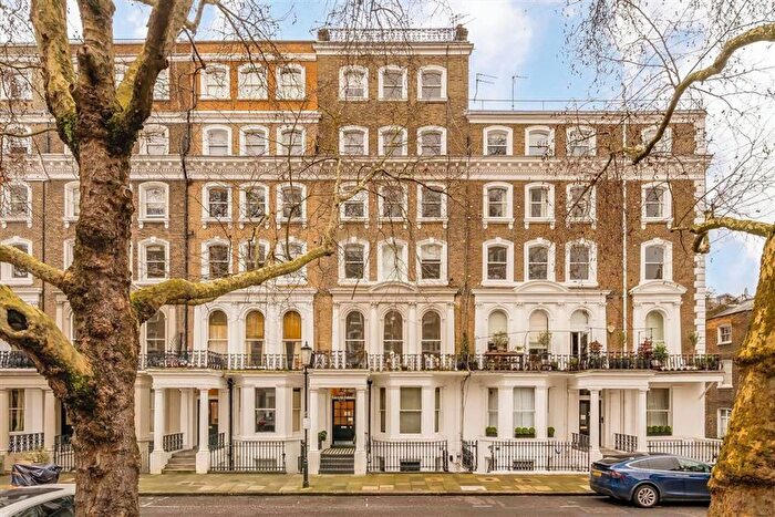 2 Bedroom Flat For Sale In Beaufort Gardens, Chelsea, SW3