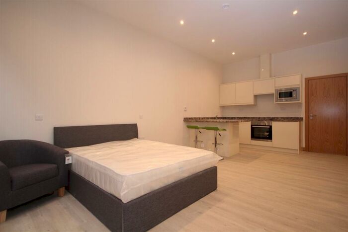 Flat To Rent In North Acton Road, North Acton, NW10
