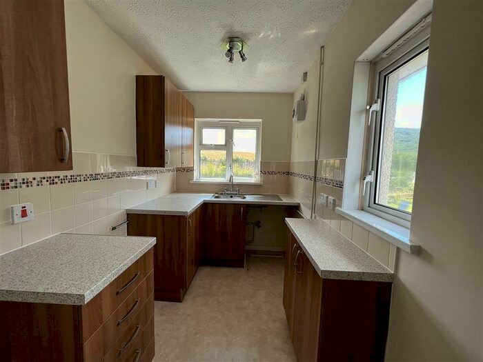 2 Bedroom Flat To Rent In Heol Penlan, Neath, SA10