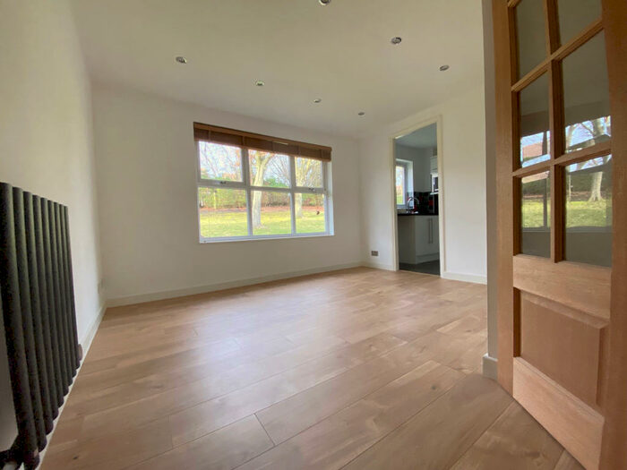 2 Bedroom Flat To Rent In Mitchell Road, Orpington, BR6