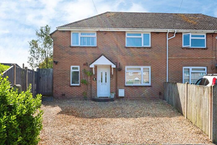 3 Bedroom Semi-Detached House For Sale In Pinewood Close, Poole, Dorset, BH16