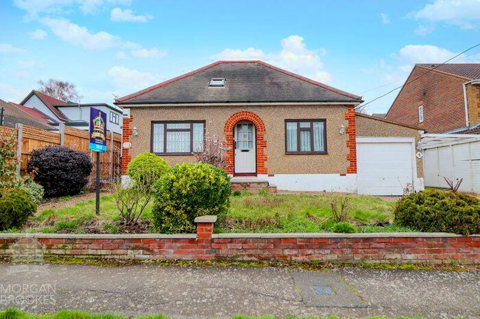 2 Bedroom Chalet To Rent In Sweet Briar Avenue, Benfleet, SS7