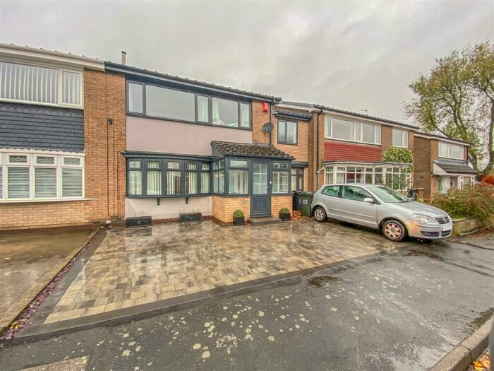 4 Bedroom Semi-Detached House To Rent In Priory Place, Brunswick Green, NE13