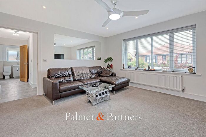 2 Bedroom Bungalow For Sale In Meadow Close, Elmstead, Colchester, Essex, CO7