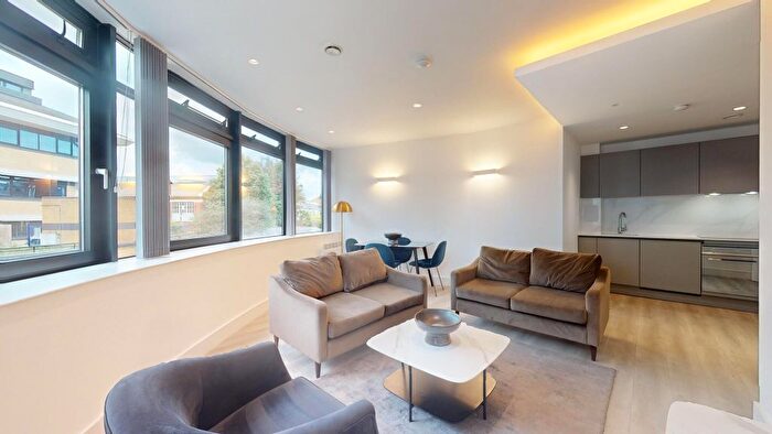 2 Bedroom Flat To Rent In New Horizons Court, Brentford, TW8